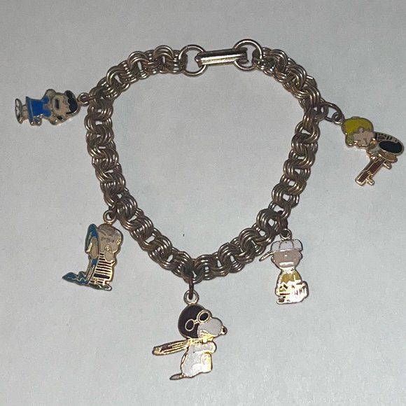Vintage Taiwan UNITED FEATURES Peanuts Charles Schultz Charm Bracelet - Picture 1 of 8